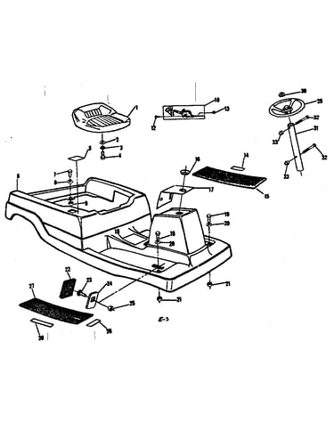 Body shroud and seat assembly